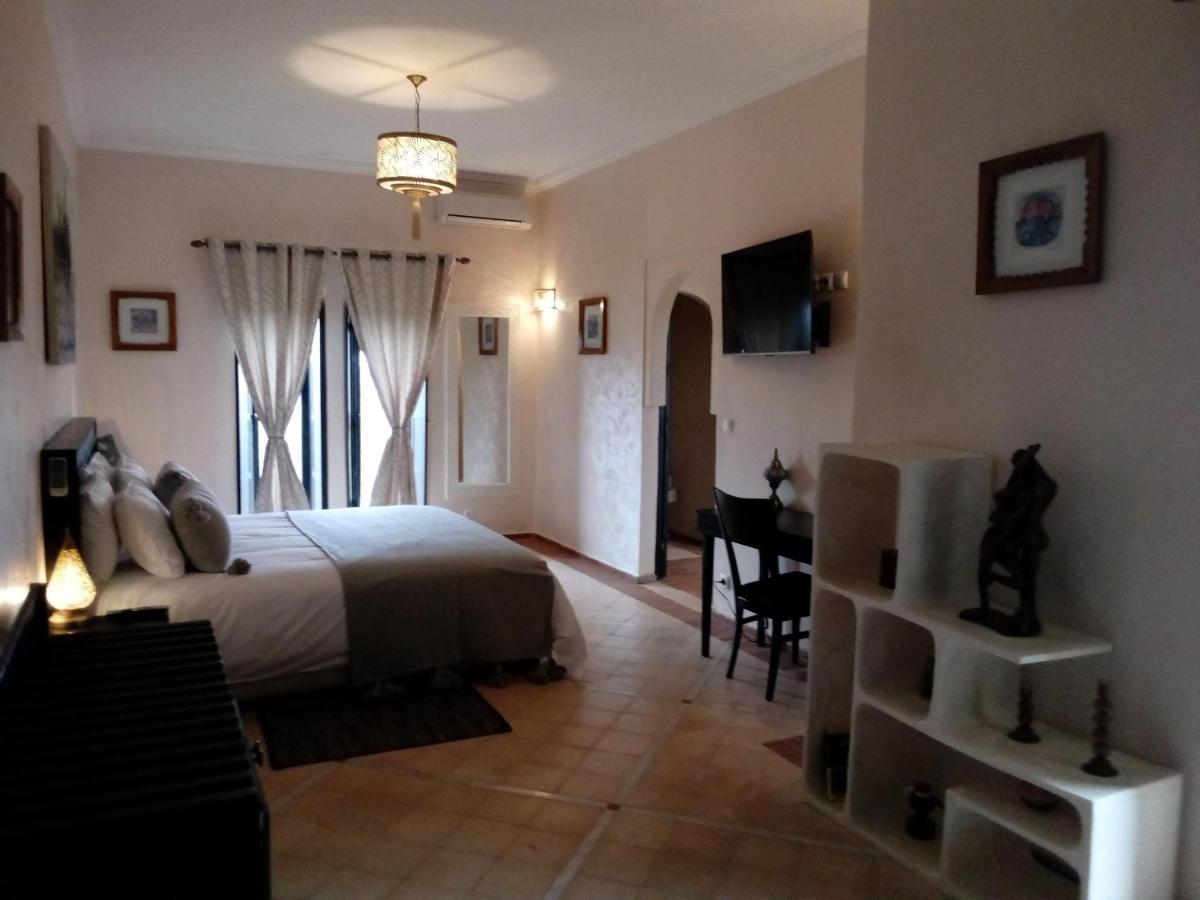 Le Petit Chateau Des Anges Ouled Bouzid Exterior photo